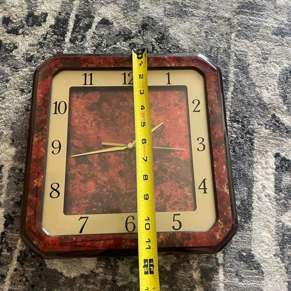 Seiko Quartz Wall Clock Vintage Red‎ Marble Burl Wood Style Square 11.5in